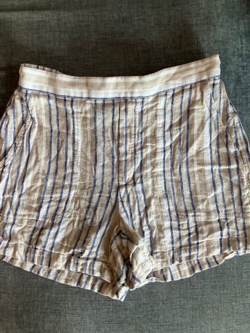 Banana Republic Linen Blend Shorts Womens M Tan Blue Stripe Elastic Waist Pocket